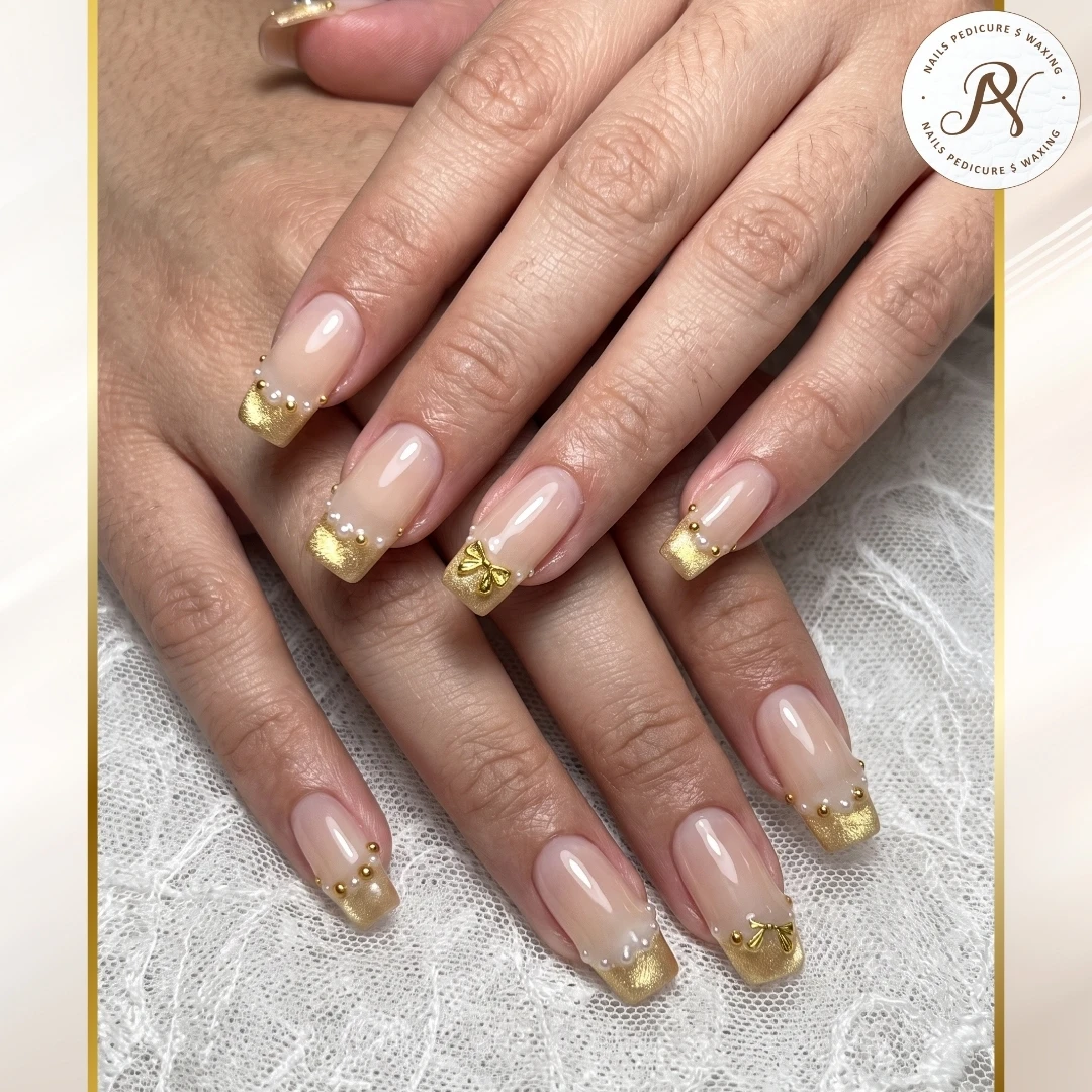 Elegant nails